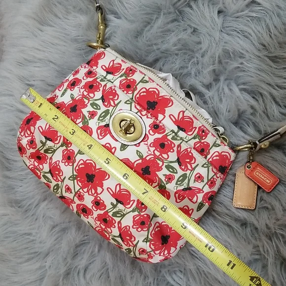 Coach Purse - Picture 6 of 7